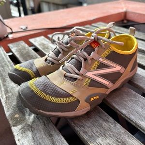 New Balance Minimus Running Shoe Women’s 7.5 US Vibram Vented Hike